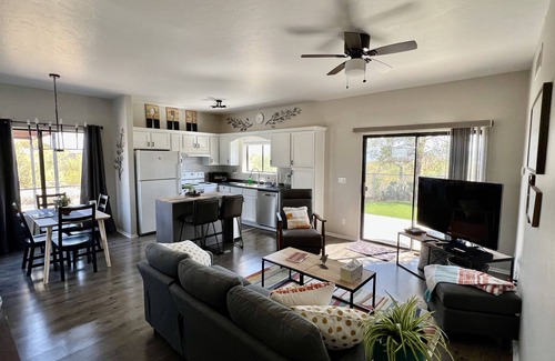 Tucson House | Cozy guesthouse with great views! Close to hiking and biking trails