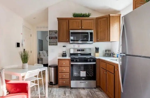 Phoenix Lake-Cedar Ridge House | Cozy haven, 2 bed 1 bath, high speed WiFi, Fully furnished, no cleaning fees