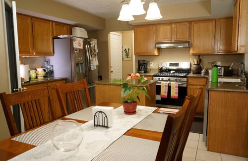 South Bend House | Cozy haven near ND - 4 Bedroom Getaway!