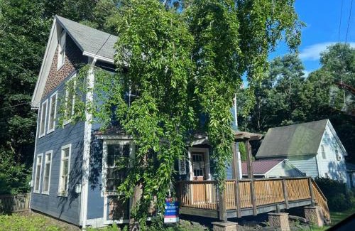 Brattleboro House | Cozy Historic home in Brattleboro
