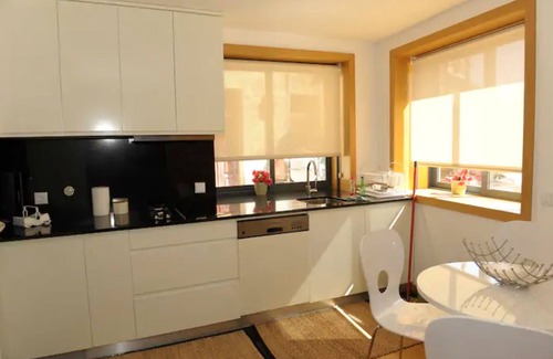 Molares House | Cozy Holiday Home “Casa da Padaria” in Mondim de Basto