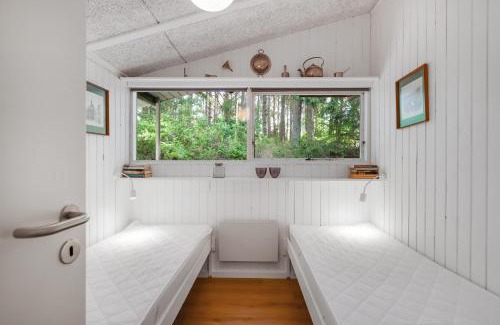 Øksenmølle House | Cozy Holiday Home In Beautiful Nature Near Ebeltoft,