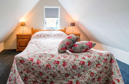 Elim House | Cozy Holiday Home in Elim with a Furnished Garden