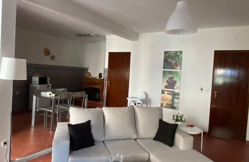 Camparca House | Cozy Holiday Home in Serroventoso near coast