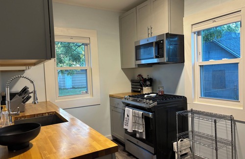 Northeast South Bend House | Cozy Home, 25 minute walk to the stadium