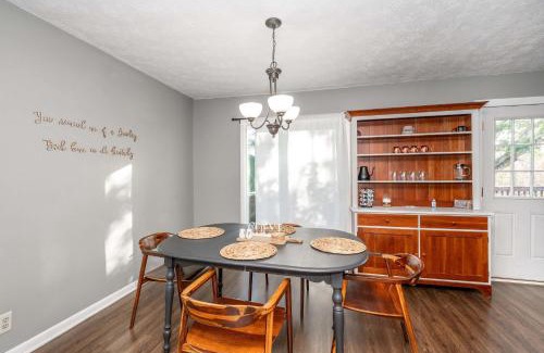 Elsmere House | Cozy Home Away From Home