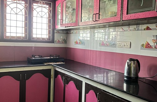 Palavakkam Apartment | Cozy Home Away