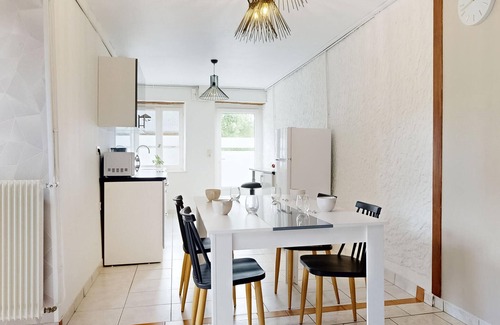 Sartilly-Baie-Bocage House | Cozy home in Sartilly-Baie-Bocage