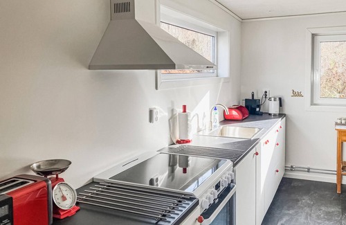Asarum House | Cozy home in Asarum with lake view