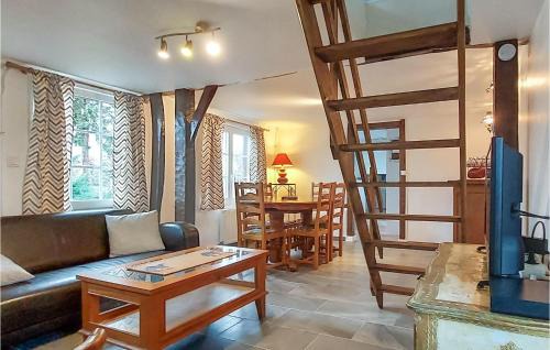 Berthouville House | Cozy Home In Berthouville With Wifi