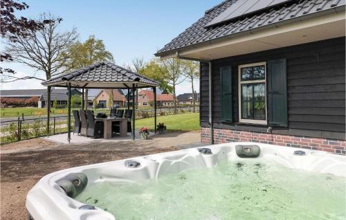 Meer House | Cozy Home In Den Ham With Kitchen