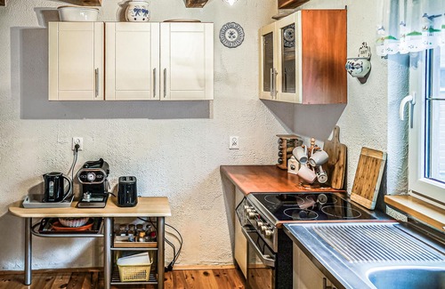Biały Bor House | Cozy home in Drzonowo with sauna