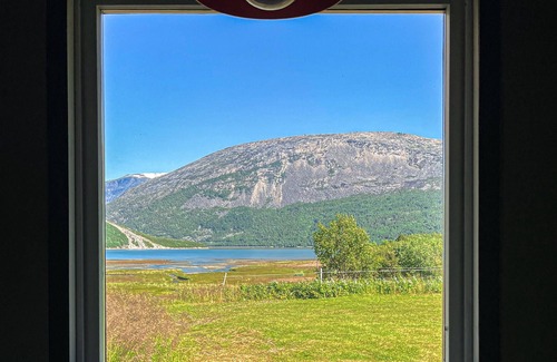Narvik House | Cozy home in Elvegard with sauna