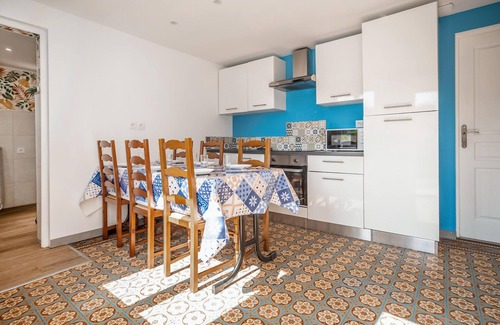 Eperlecques House | Cozy home in EPERLECQUES with WiFi