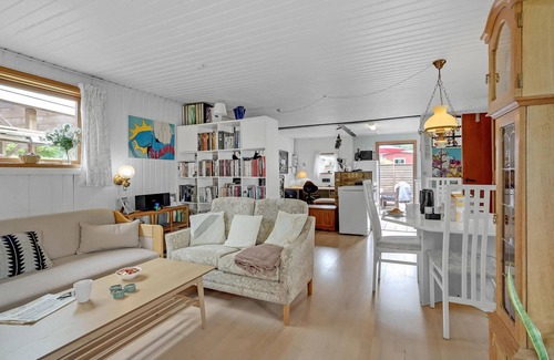 Faxe Ladeplads House | Cozy home in Faxe Ladeplads with WiFi