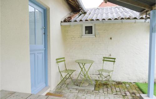 Grigny House | Cozy Home In Grigny With Kitchen