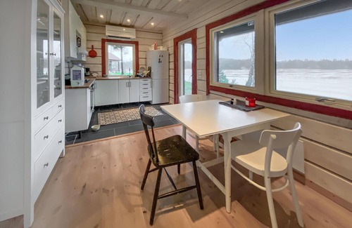 Harryda House | Cozy home in Härryda with sauna