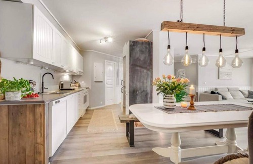 Asker House | Cozy home in Heggedal with house a panoramic view