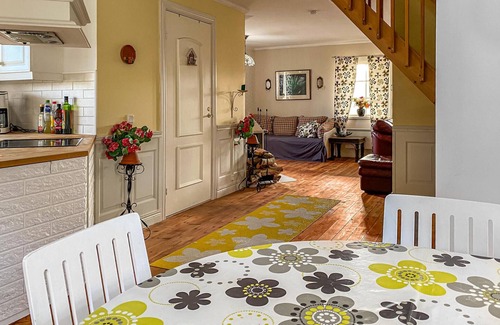 Klintehamn House | Cozy home in Klintehamn with WiFi