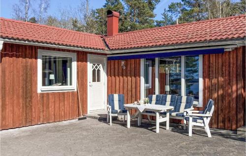 Otterstad House | Cozy Home In Lidköping With Wifi