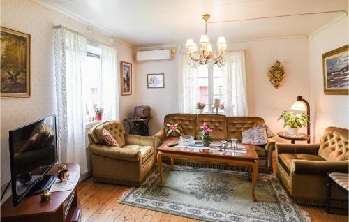 Olsremma House | Cozy Home In Ölsremma With Wifi