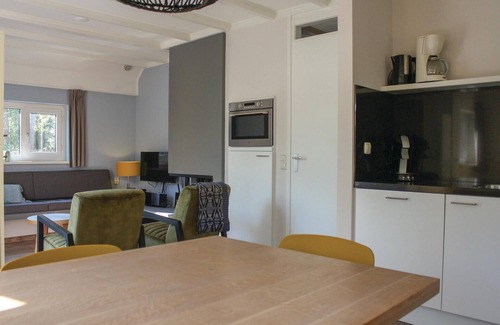 Ommen House | Cozy home in Ommen with sauna