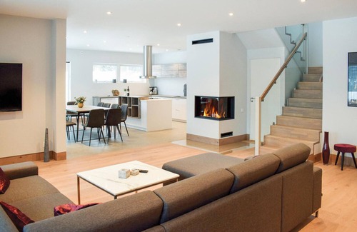 Treungen House | Cozy home in Treungen with WiFi