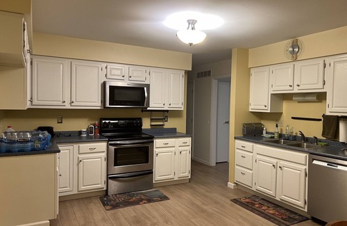 Oxford House | Cozy home just a few minutes from the heart of Oxford and Miami University!