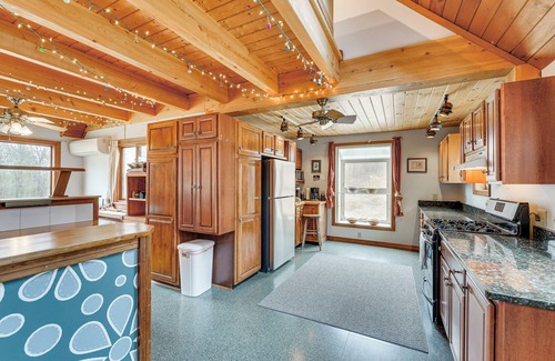 Townshend House | Cozy Home on 10 Acres: 'Yellowstone in Vermont'