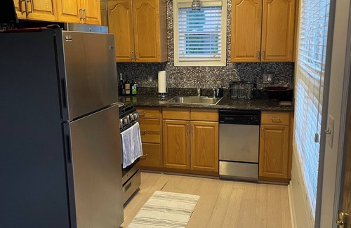 Harrison House | Cozy home on the Clinton River W/Private Dock Access n