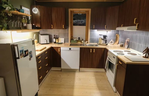 Hermansverk House | Cozy home overlooking the stunning Sognefjord!