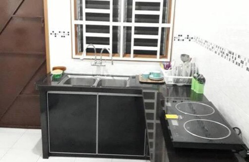 Gajah Mati House | Cozy Homestay in Central Pokok Sena