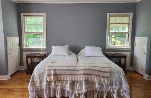 White Plains House | Cozy Homeva Battle Hill WP