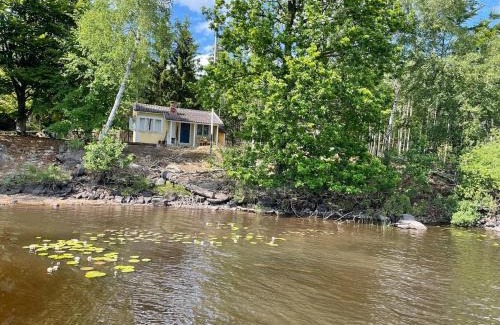 Almhult Municipality House | Cozy house in entire private Island Mocklen lake