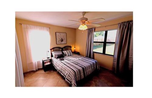 Caloosahatchee House | Cozy House in SE Cape Coral. Pet-friendly!