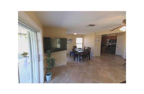 Caloosahatchee House | Cozy House in SE Cape Coral. Pet-friendly!