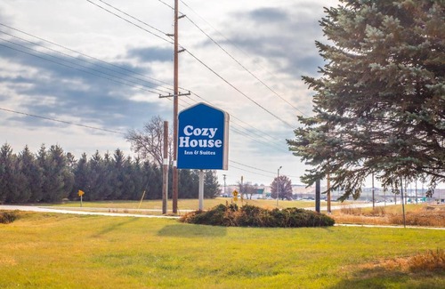 Williamsburg Hotel | Cozy House Inn & Suites By Marifah