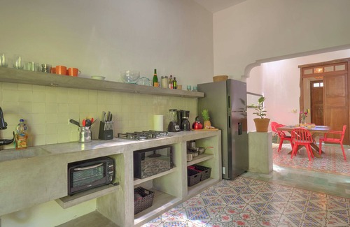 Centro House | Cozy house & secret garden with pool in Centro