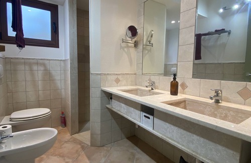Olbia Villa | Cozy house surrounded by greenery within walking distance of the beaches and the city