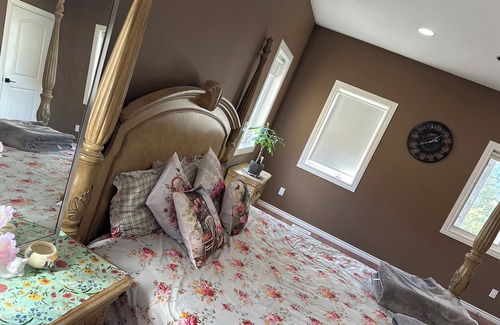 Williams Lake House | Cozy house with WiFi and fitness room in charming Williams Lake