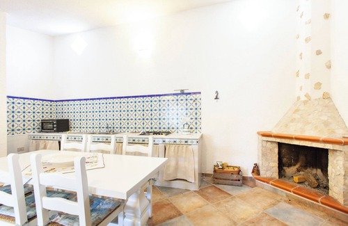 Geremeas House | Cozy house within walking distance from the beach.Pets allowed