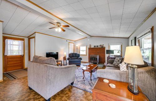 Mattawana House | Cozy Huntingdon Escape 19 Mi to Penn State Univ!