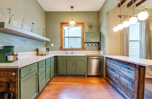 Fountain Square Cottage | Cozy Indianapolis Vacation Rental w/Micro Farm!