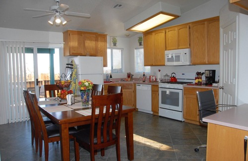 Joshua Tree Apartment | COZY JOSHUA TREE SAGE EXPERIENCE