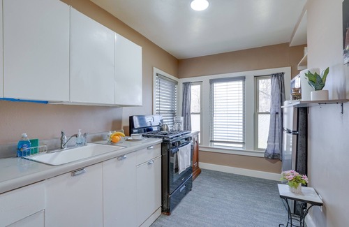 Kalamazoo Apartment | Cozy Kalamazoo Studio, 4 Mi to Downtown Area!