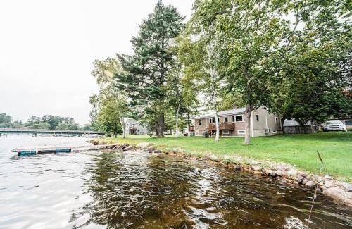 Winthrop House | Cozy Keyes Cottage