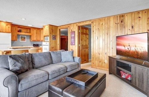 Hillman House | Cozy lake home, fishing and recreational land for all your favorite activities!
