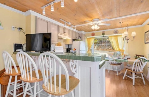 Kelseyville House | Cozy Lake House - Kelseyville