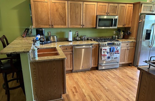 Talladega House | Cozy Lake Logan Martin getaway with large yard