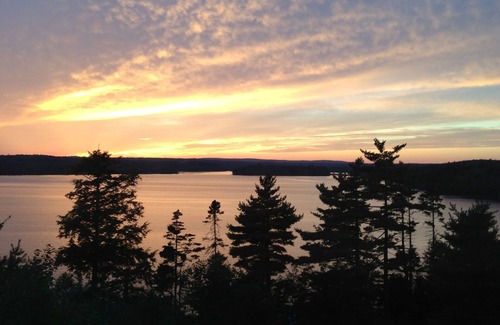 Lucasville Ski Chalet | Cozy lakefront chalet retreat. Perfect for couples or families!